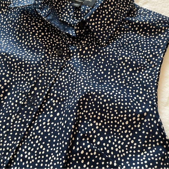 Banana Republic Womens Navy White Tailored Fit Sleeveless Button Up Blouse Sz 10 - Picture 8 of 12